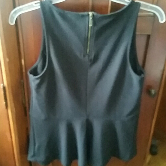 Blouse - Picture 2 of 4